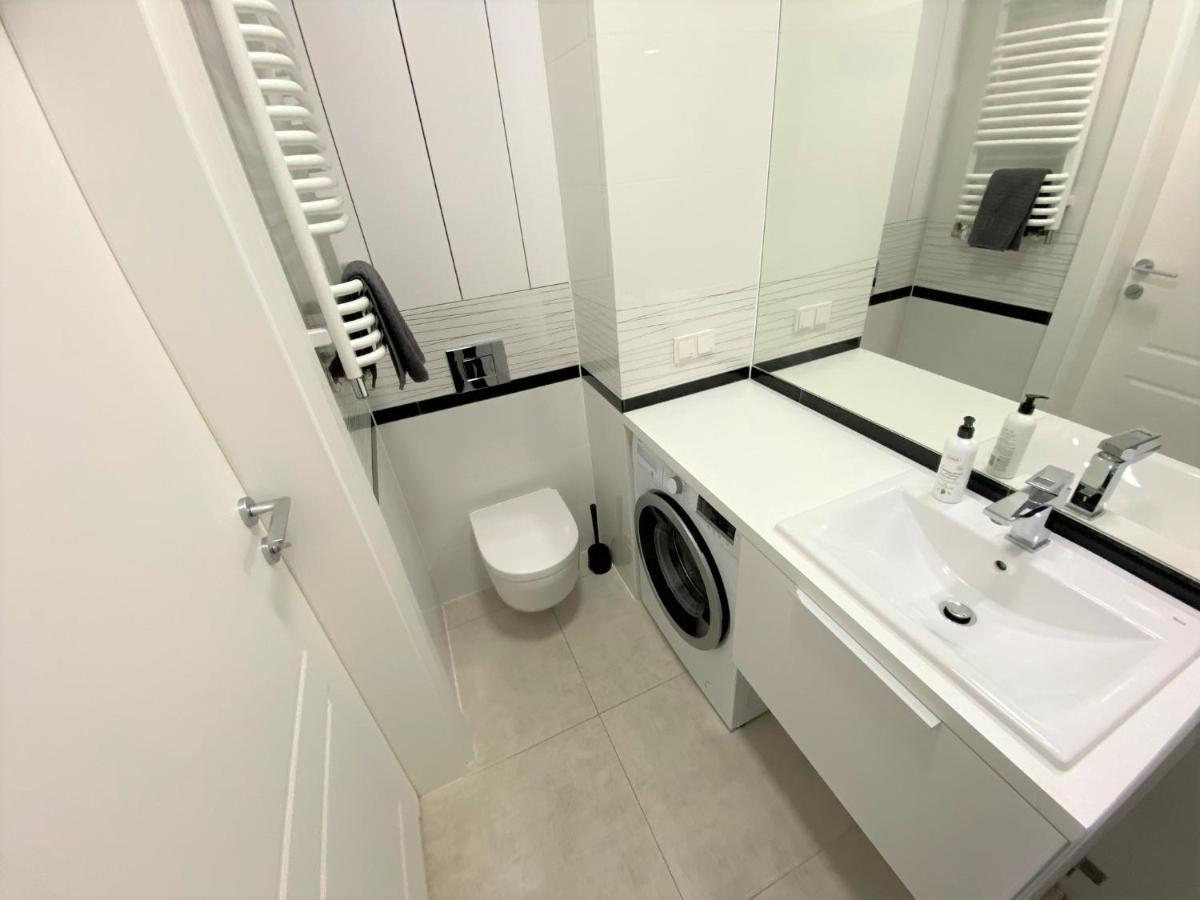 Exclusive 2br! In Center +netflix +gym Lägenhet Warszawa